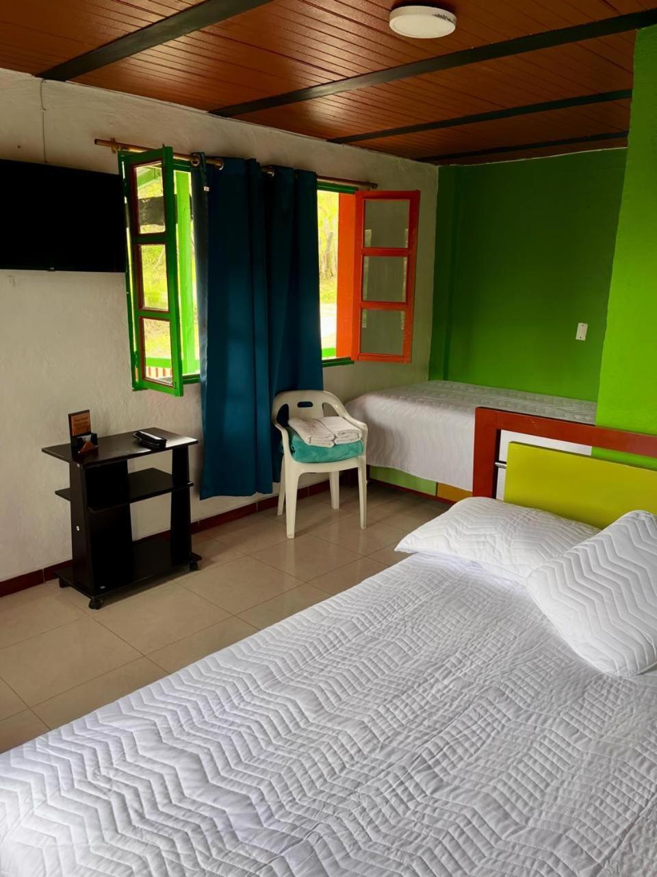 Hostal Bamboo Саленто Экстерьер фото