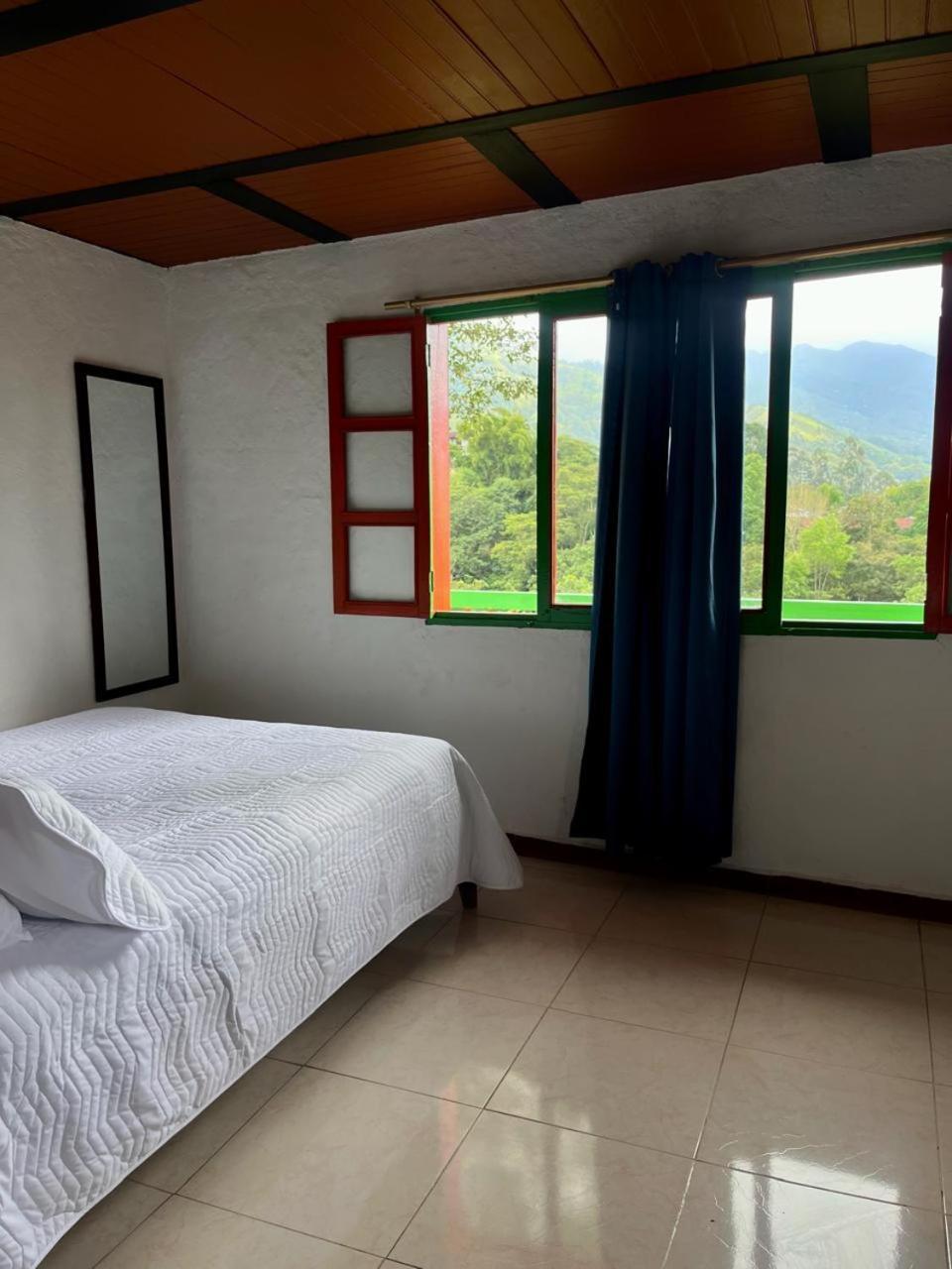 Hostal Bamboo Саленто Экстерьер фото